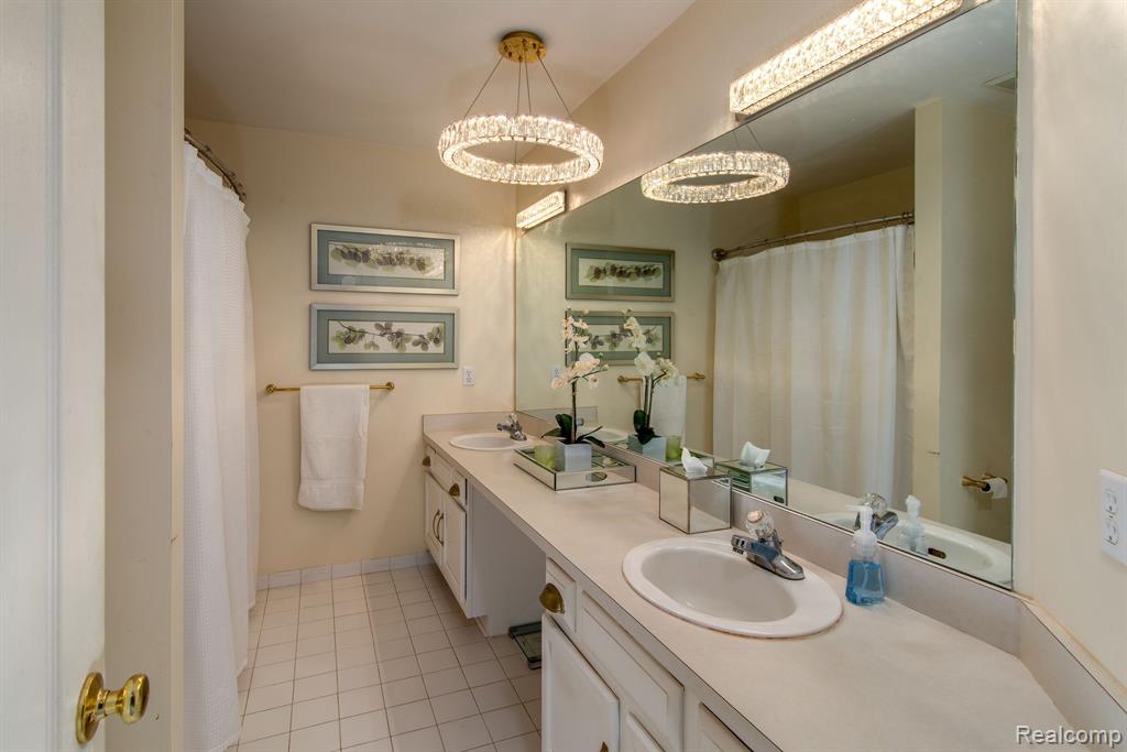 8714 GLEN HAVEN Drive, Howell, MI 48843 — Photo 27