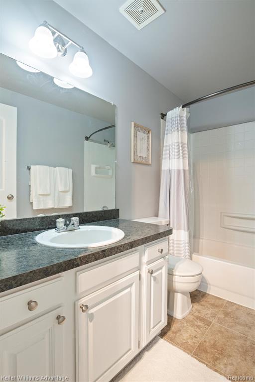 42105 Roscommon Street, Novi, MI 48167 — Photo 27