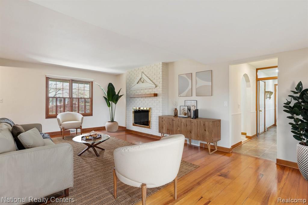 5621 Eastman Boulevard, West Bloomfield, MI 48323 — Photo 8
