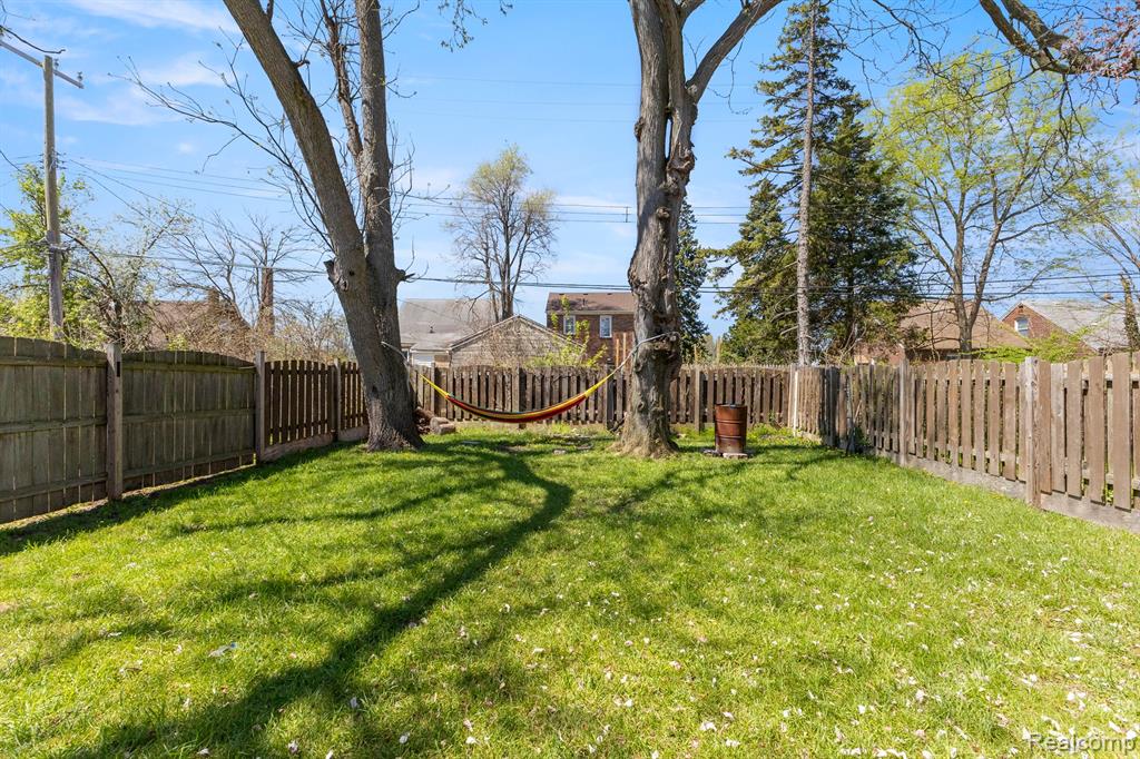 8603 TERRY Street, Detroit, MI 48228 — Photo 19