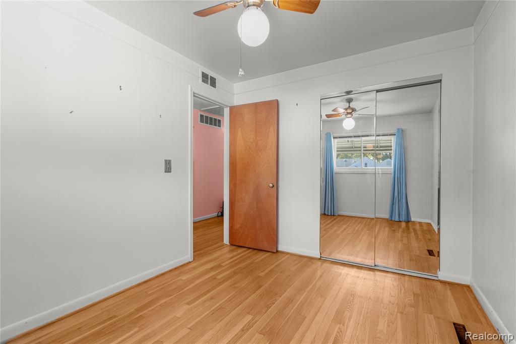 4915 Raymond Avenue, Dearborn Heights, MI 48125 — Photo 19