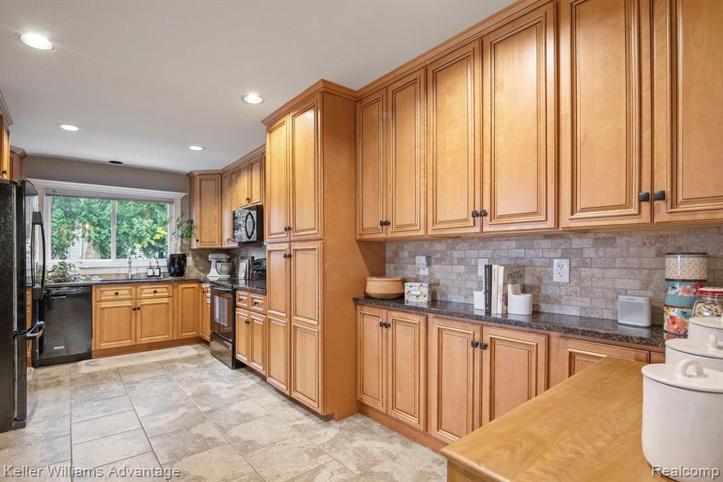 43924 ORLEANS, Canton, MI 48187 — Photo 14