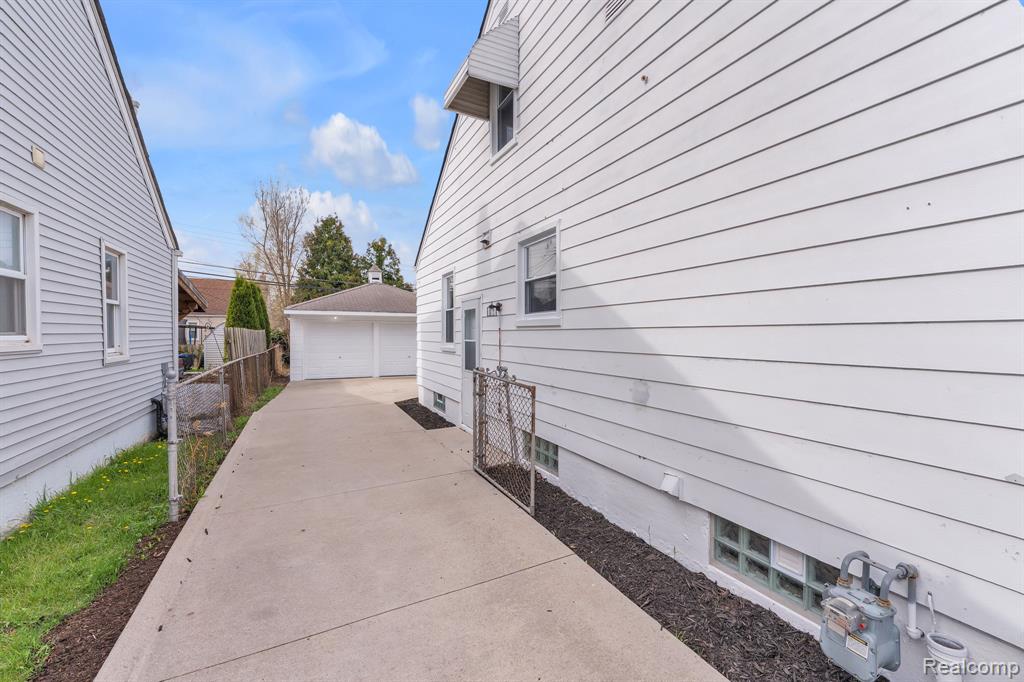 437 Mayflower Avenue, Lincoln Park, MI 48146 — Photo 31