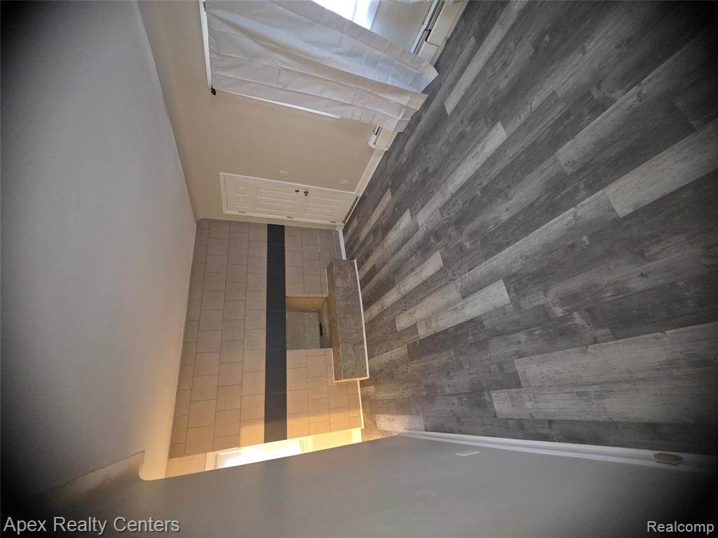 8656 Nightingale Street, Dearborn Heights, MI 48127 — Photo 2