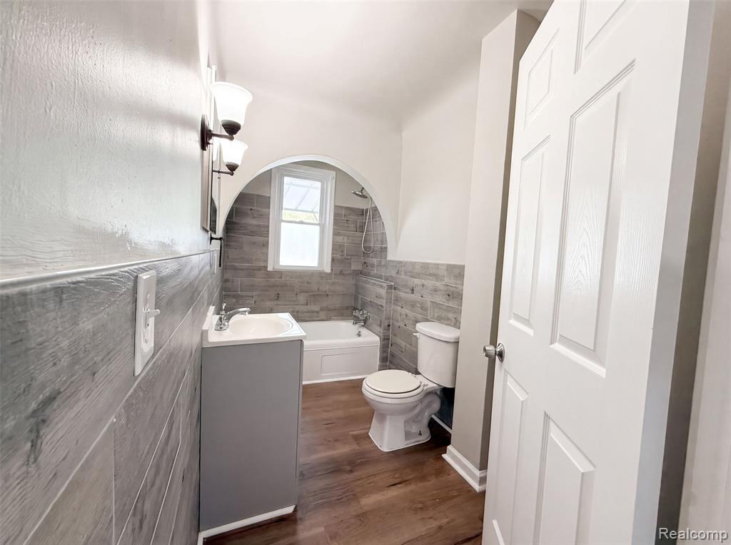 6455 Norborne Avenue, Dearborn Heights, MI 48127 — Photo 11
