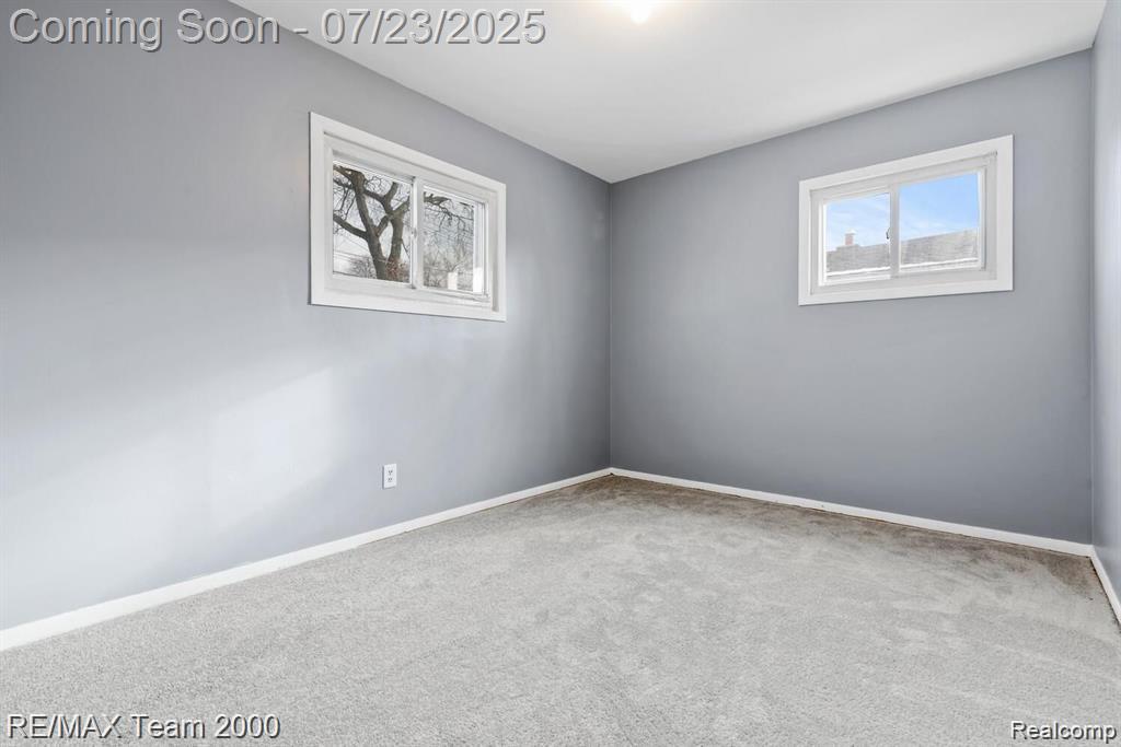 6600 Shadowlawn Street, Dearborn Heights, MI 48127 — Photo 9