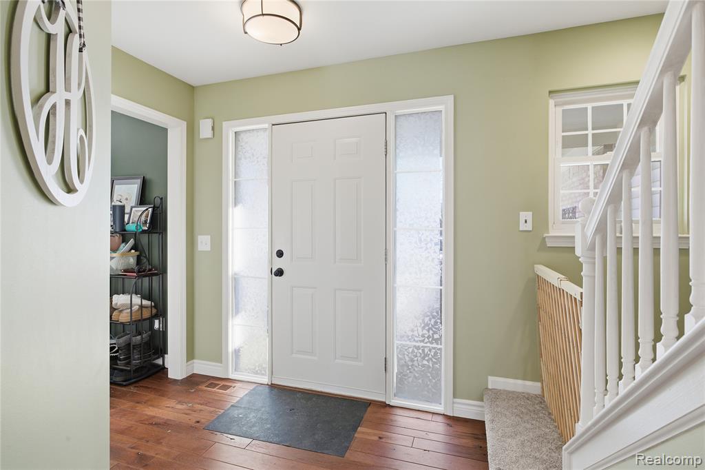 816 Oak Cluster Court, Howell, MI 48855 — Photo 2