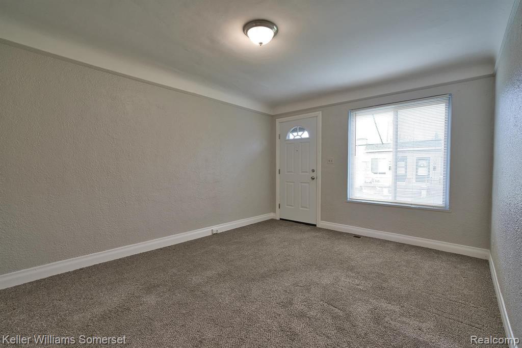 51 SPOKANE Drive, Pontiac, MI 48341 — Photo 6