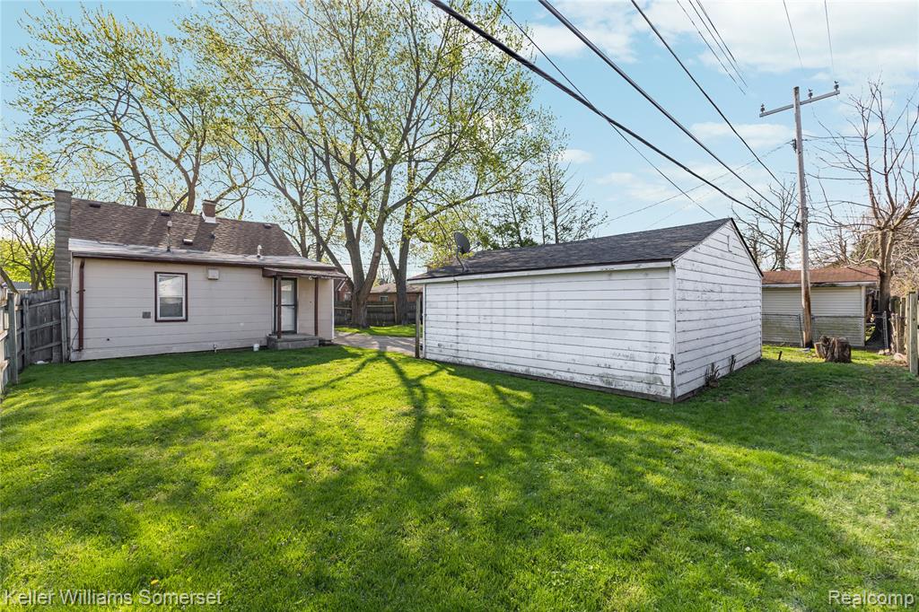6501 Heyden Street, Dearborn Heights, MI 48127 — Photo 19