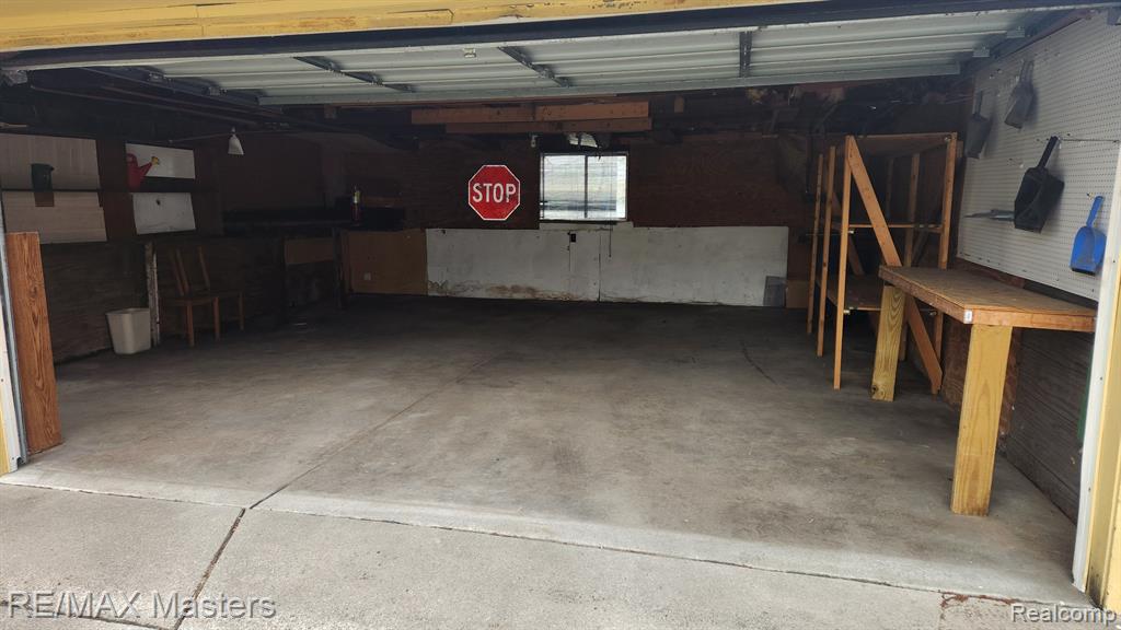 8267 OAK Street, Taylor, MI 48180 — Photo 16