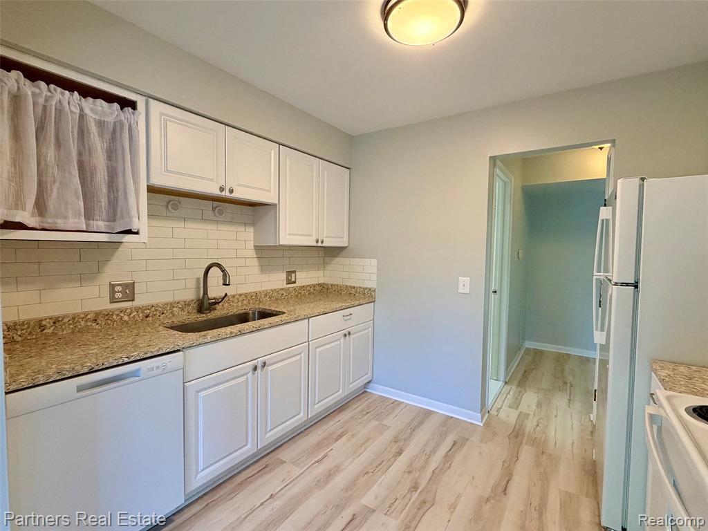 507 W Highland Road, 11, Howell, MI 48843 — Photo 10