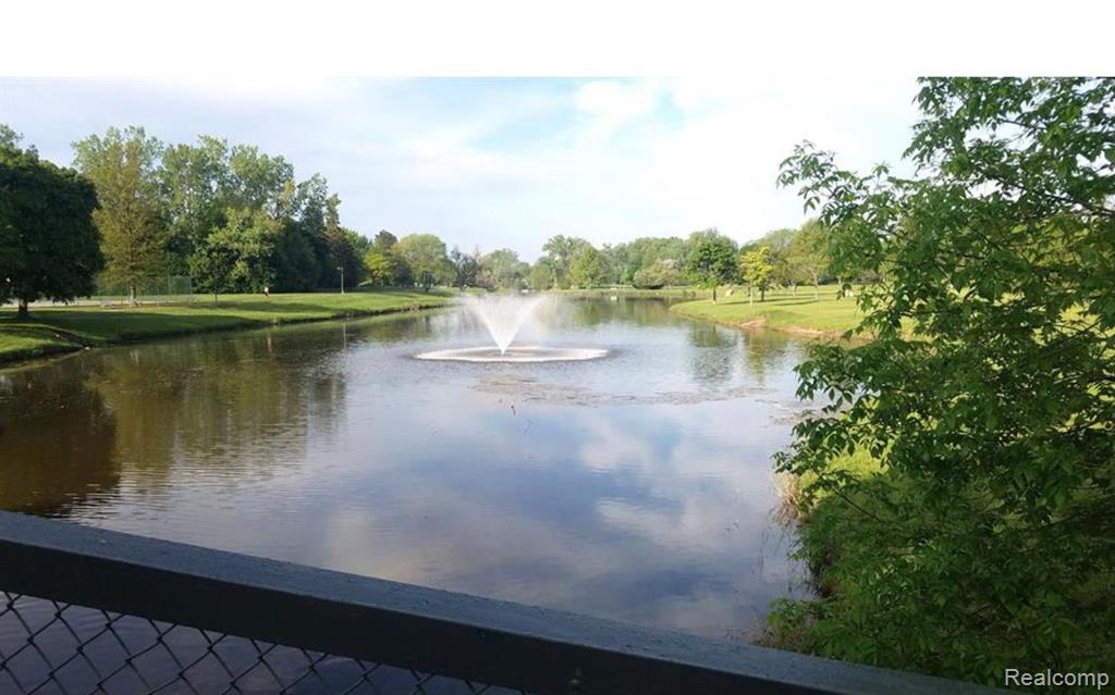 1814 BRENTWOOD Drive, Troy, MI 48098 — Photo 24