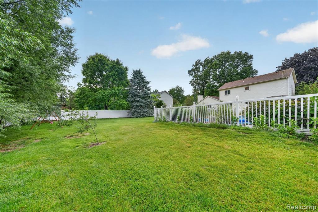 9664 Alger Drive, Brighton, MI 48114 — Photo 47