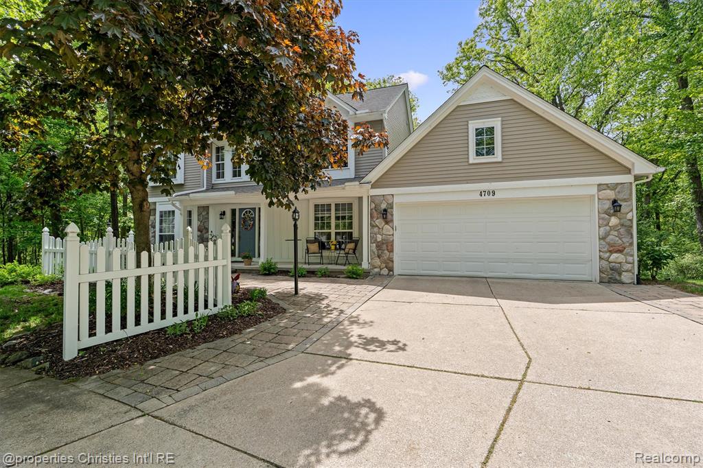 4709 Greenview Court, Commerce Twp, MI 48382 — Photo 3