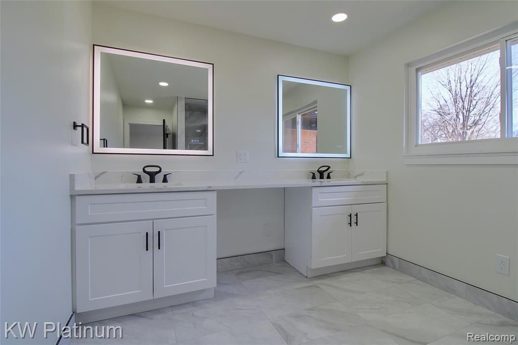 20121 Woodingham Drive, Detroit, MI 48221 — Photo 14
