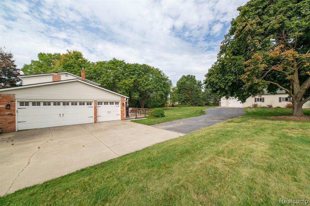 55146 PARK Place, New Hudson, MI 48165 — Photo 2