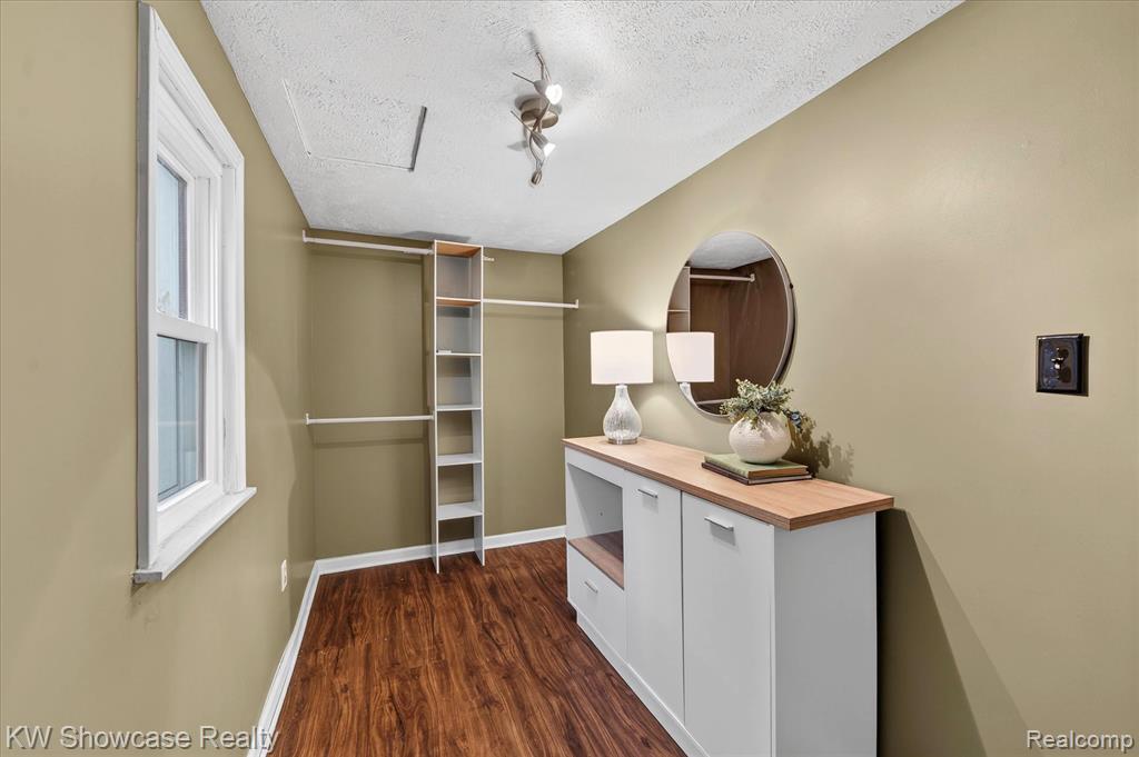 901 N Hix Road, Westland, MI — Photo 17