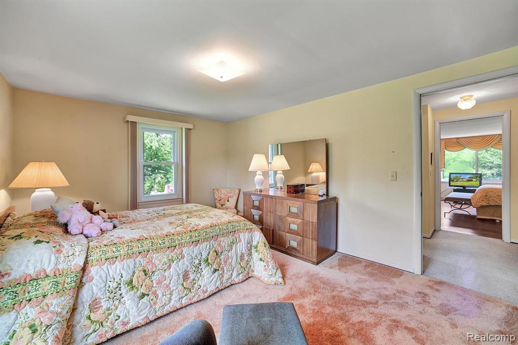 530 WHITEHALL Road, Bloomfield Hills, MI 48304 — Photo 43