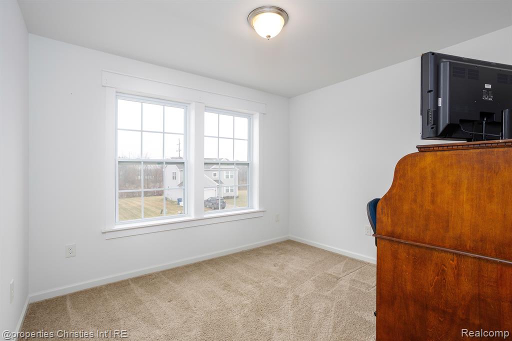 844 SADDLEBROOK Drive, Linden, MI 48451 — Photo 24