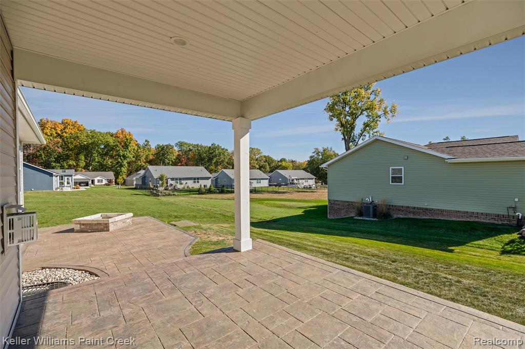 7955 Jordan Drive, Waterford, MI 48327 — Photo 45