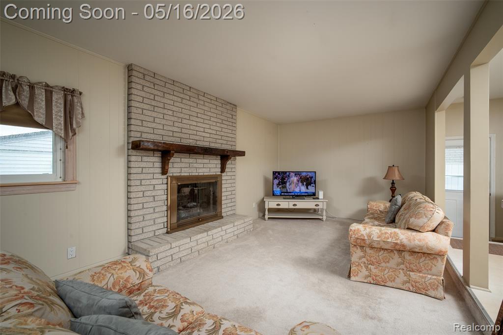 27188 Weddel Avenue, Brownstown, MI 48183 — Photo 11