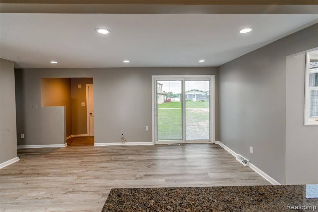 4340 Creedmore Street, Commerce Twp, MI 48382 — Photo 5