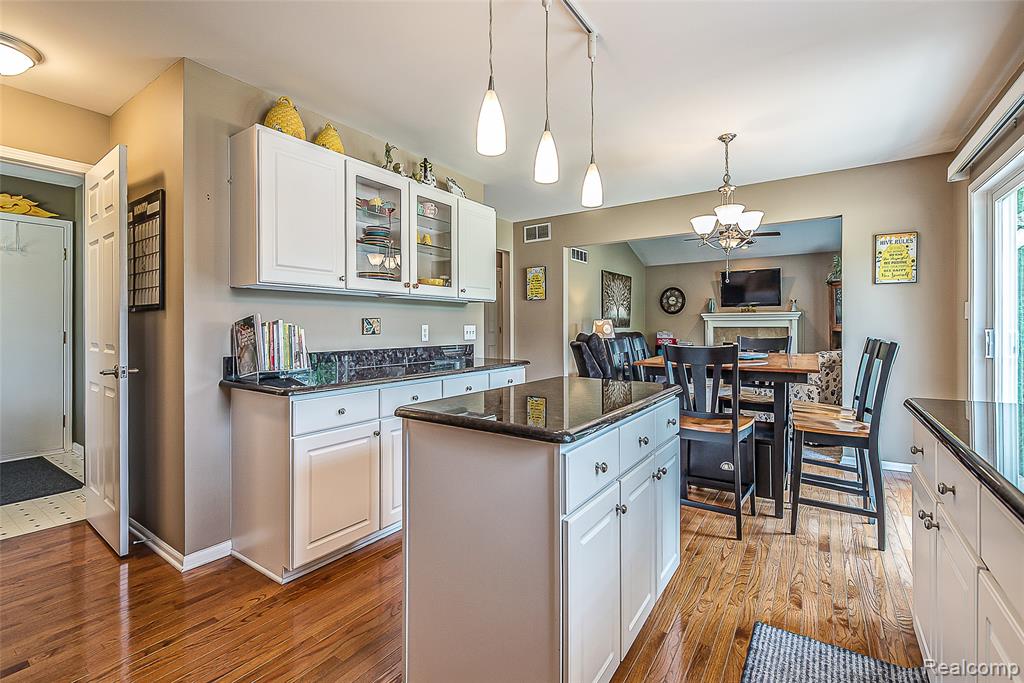 2116 Ore Creek Lane, Brighton, MI 48114 — Photo 12