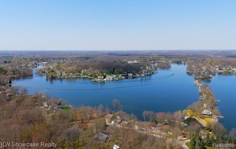 6354 Bennett Lake Road, Fenton, MI 48430 — Photo 8