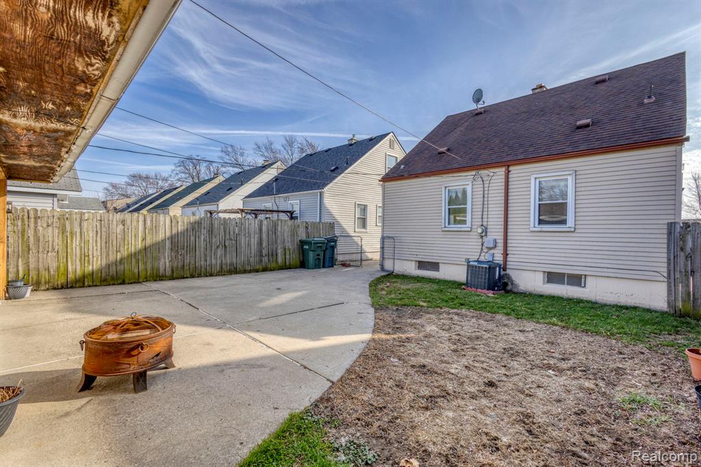 2374 Detroit Avenue, Lincoln Park, MI 48146 — Photo 24