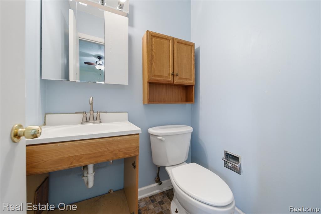 2276 Lakewood Way, Pinckney, MI 48169 — Photo 21