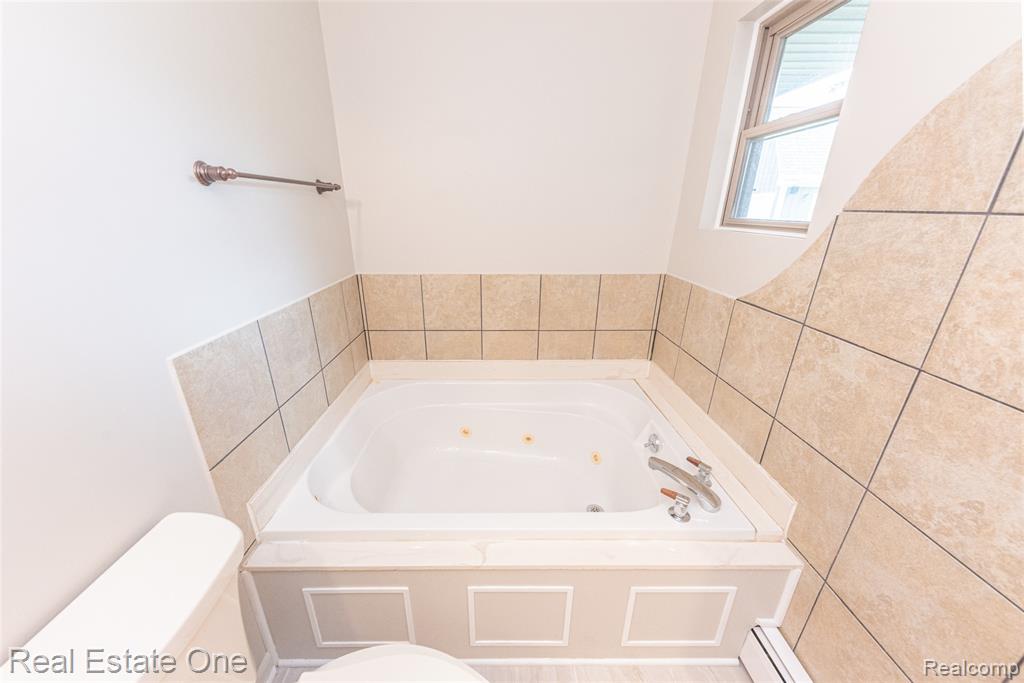 912 N Wixom Road, Wixom, MI 48393 — Photo 25