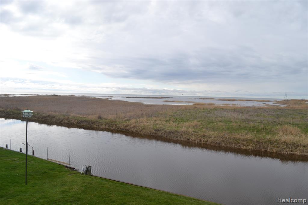 2216 E Bay Ridge Drive, Au Gres, MI 48703 — Photo 32