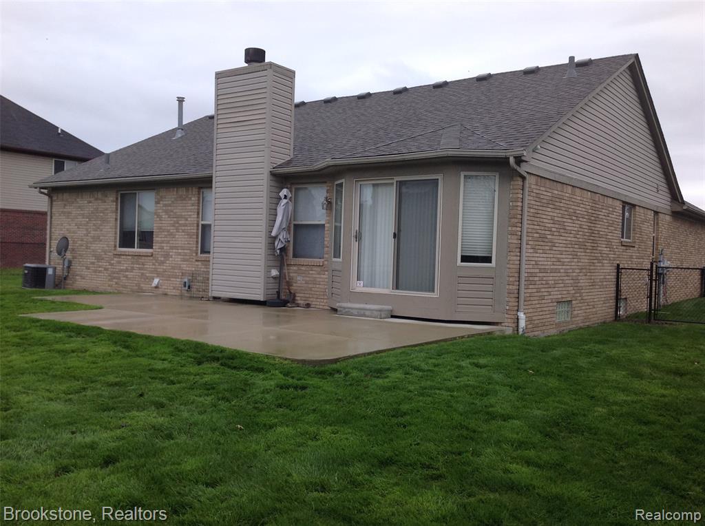 35484 Grant, New Baltimore, MI 48047 — Photo 4