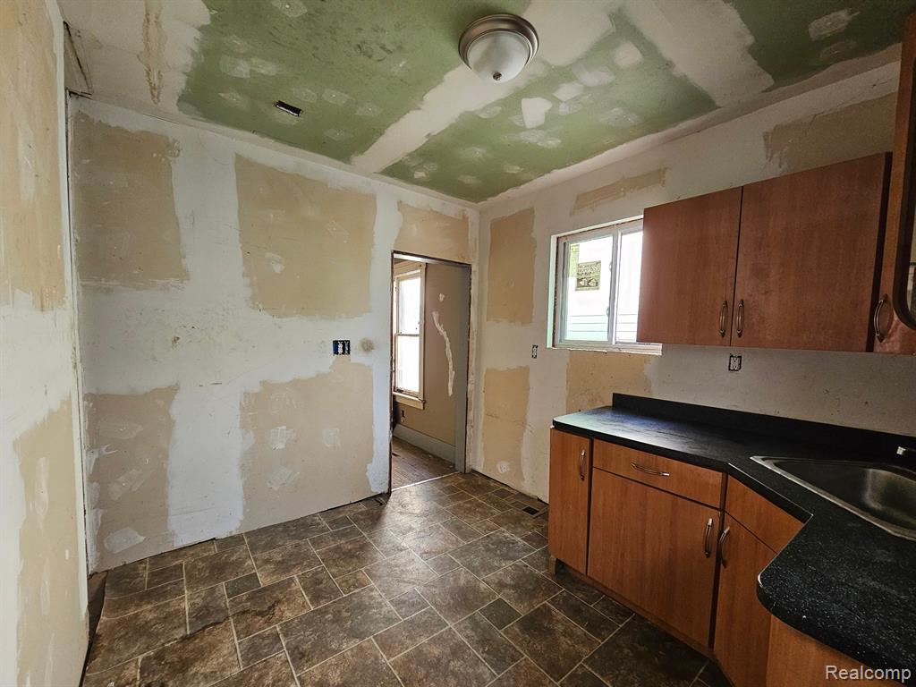 8379 WHITTAKER Street, Detroit, MI 48209 — Photo 28