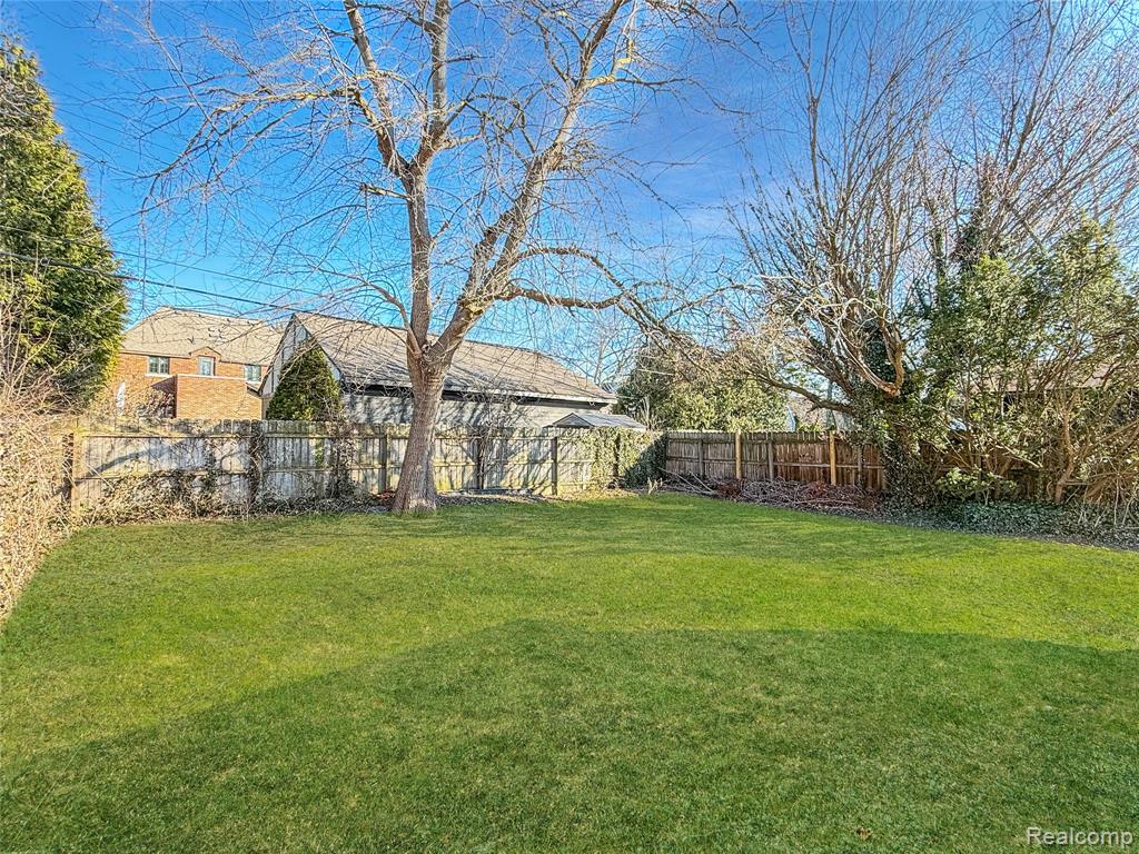 768 Washington Road, Grosse Pointe, MI 48230 — Photo 39