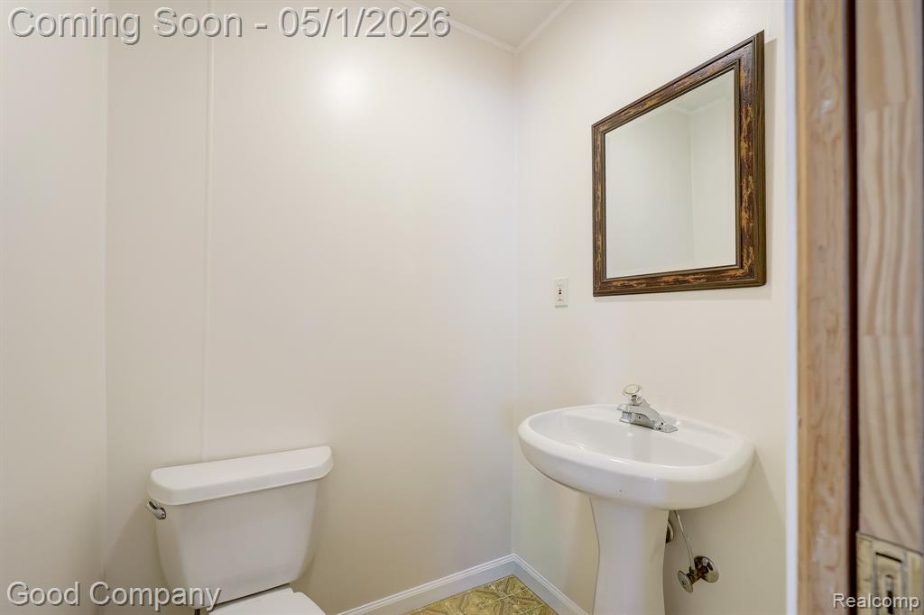 575 S Briarvale Drive, Auburn Hills, MI 48326 — Photo 24
