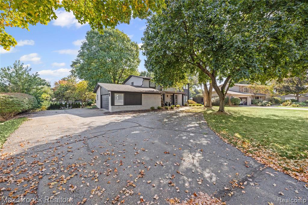 5597 Apple Ridge Trail, West Bloomfield, MI — Photo 58