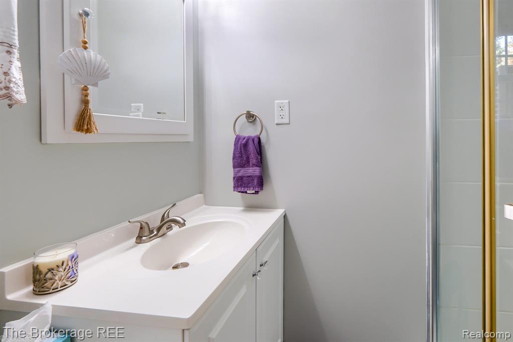 9404 E Lippincott Boulevard, Davison, MI 48423 — Photo 37