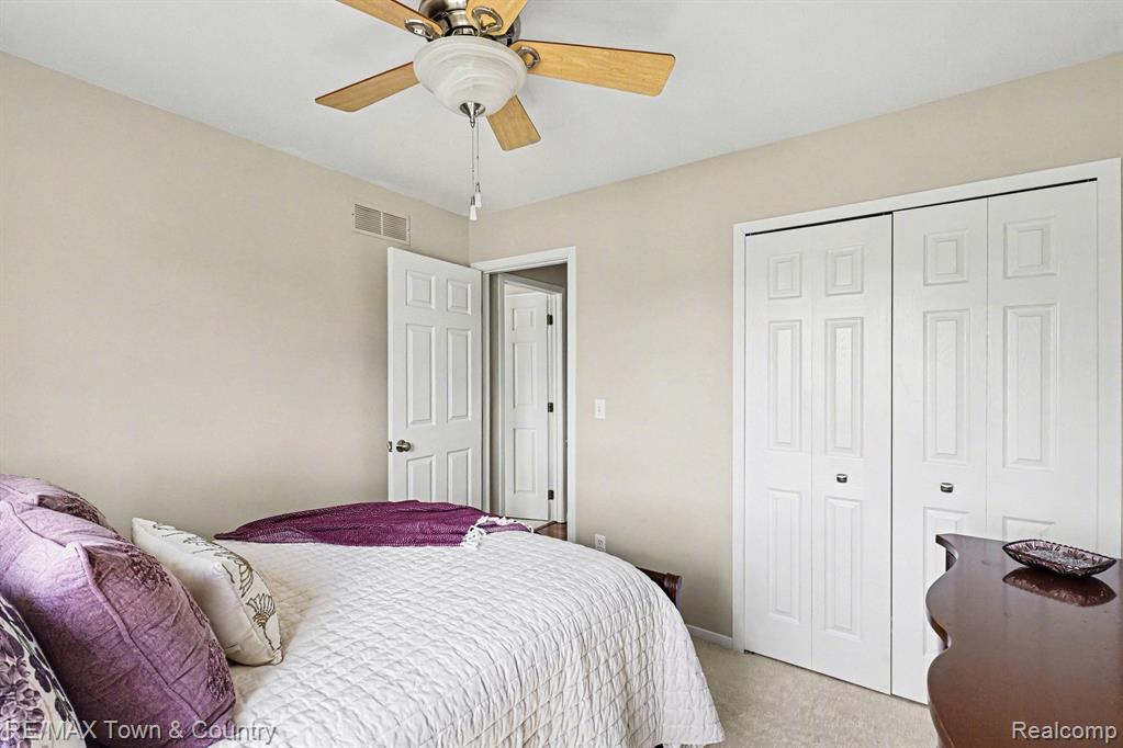 9358 Parkview Circle, Grand Blanc, MI 48439 — Photo 14