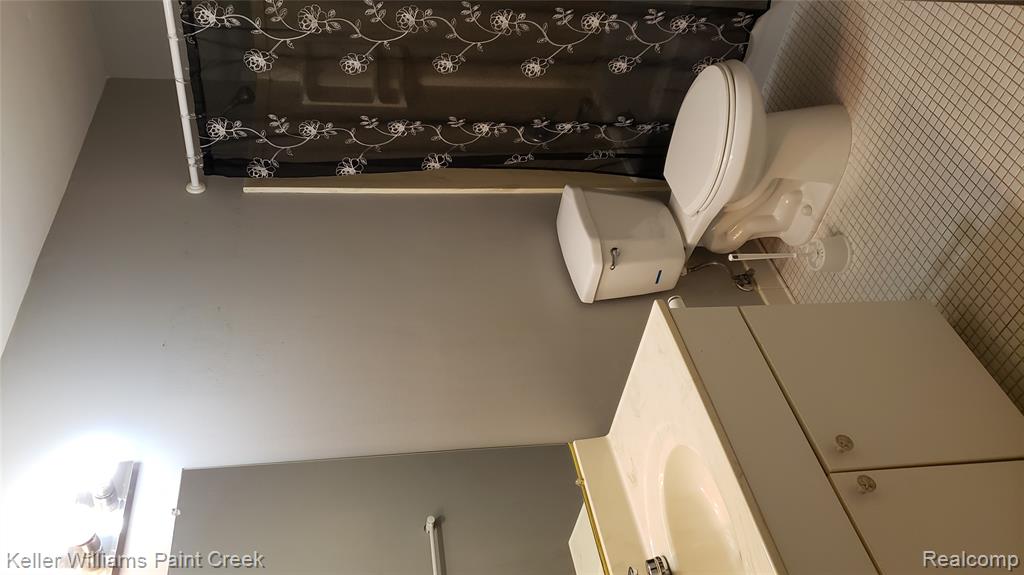 5872 Vassar, West Bloomfield, MI — Photo 27