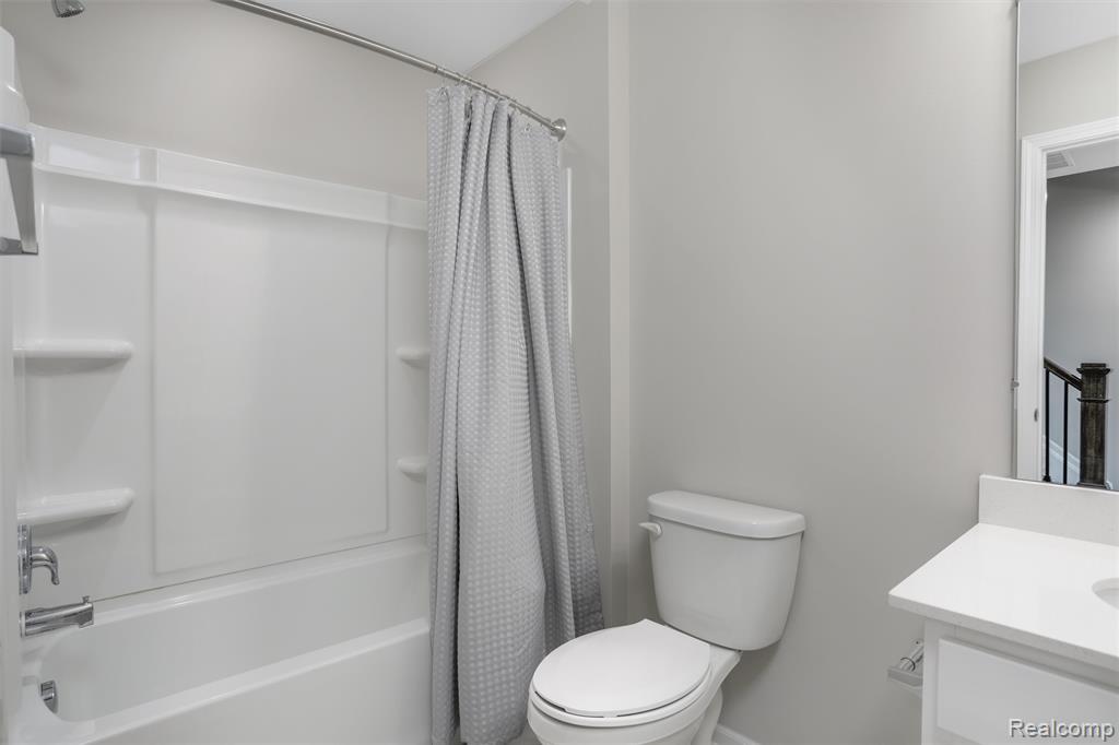 43173 Atwood Ave, Novi, MI — Photo 10