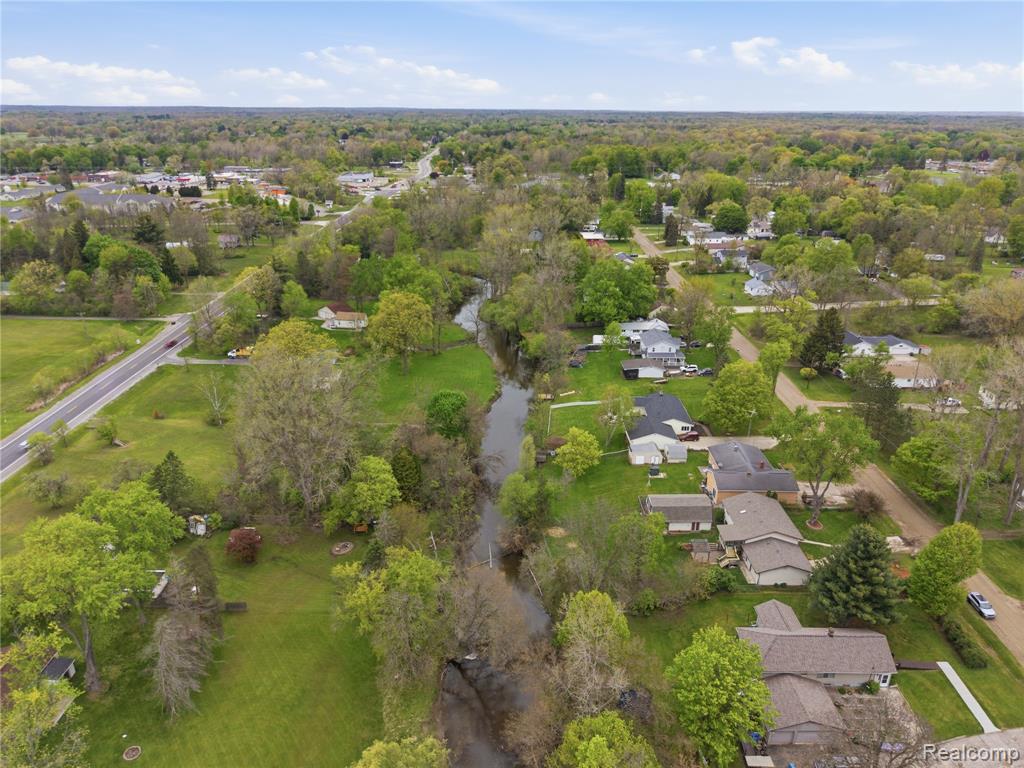 2465 Egelston Avenue, Burton, MI 48509 — Photo 34