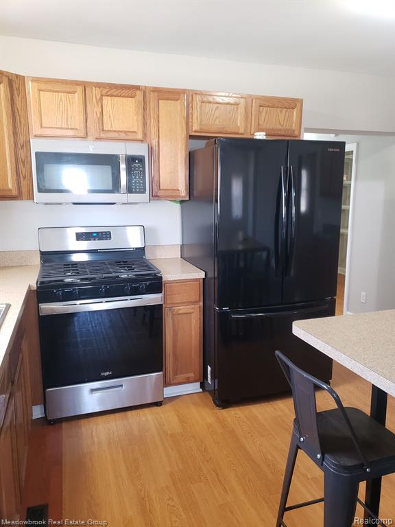 730 HIGHLANDER Street, Lake Orion, MI 48362 — Photo 12