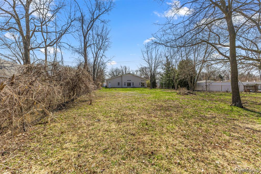 29940 Bock Street, Garden City, MI — Photo 11