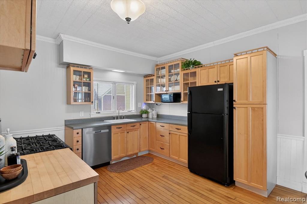 442 BUTLER Street, Northville, MI 48167 — Photo 12