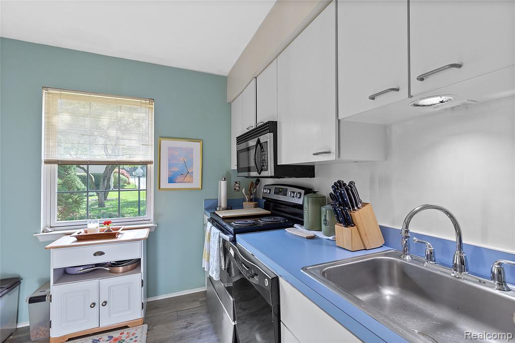 5768 Northfield Parkway, Troy, MI 48098 — Photo 7