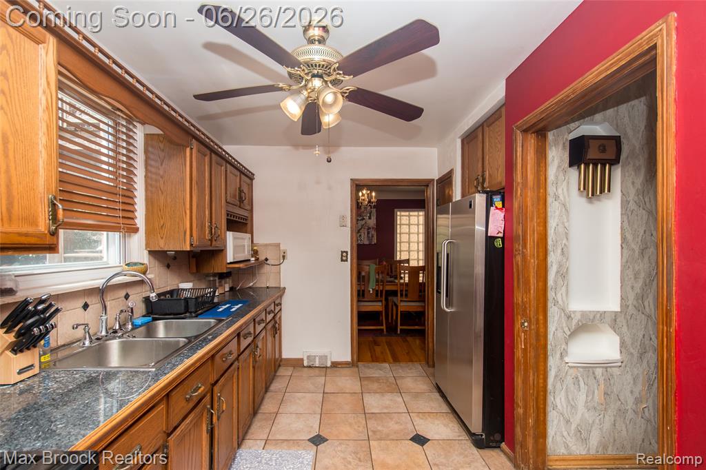 3250 E Outer Drive, Detroit, MI 48234 — Photo 16