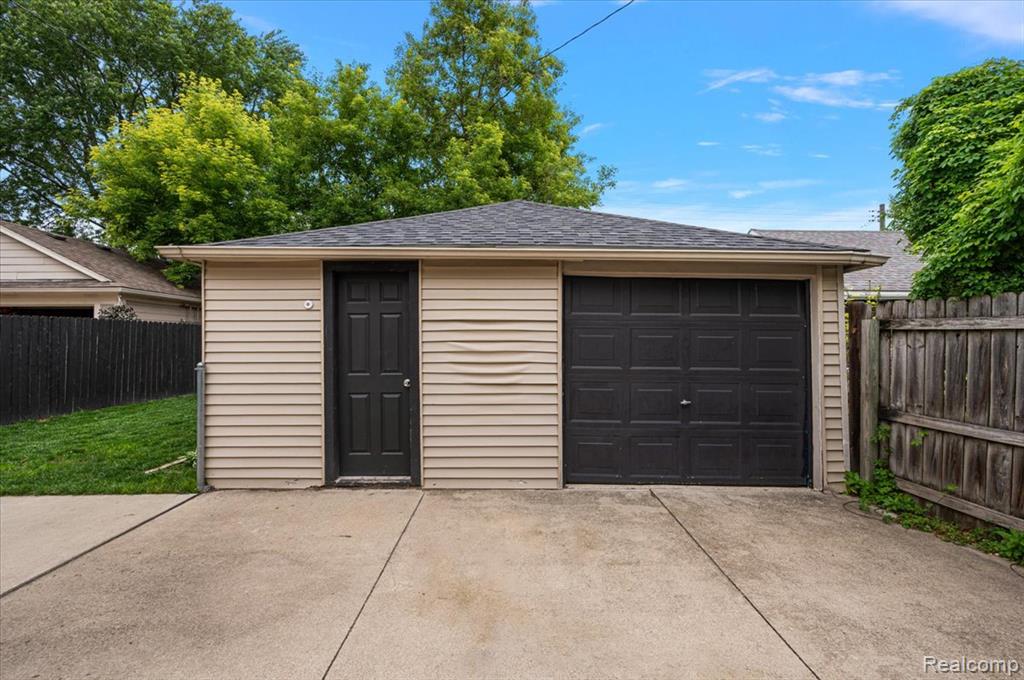 1186 Larkmoor Boulevard, Berkley, MI 48072 — Photo 26
