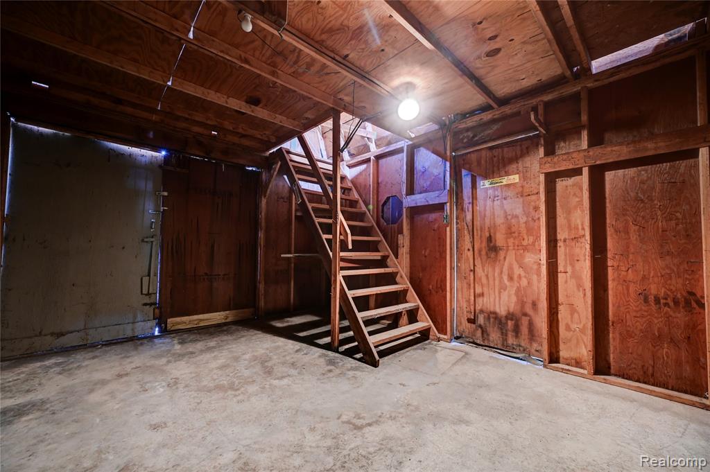 43047 Avon Court, Sterling Heights, MI 48313 — Photo 40