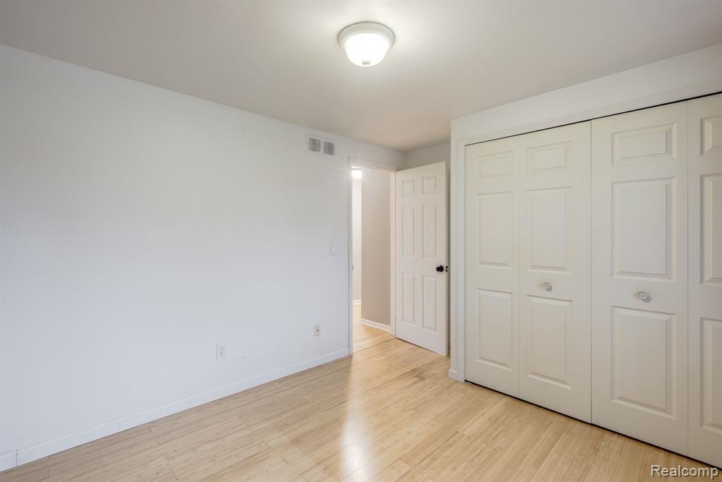 5285 WOODCREEK Trail, Clarkston, MI — Photo 36